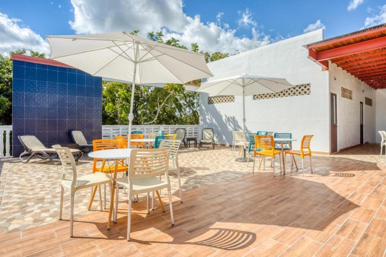 Capital Center Cancun Exterior photo